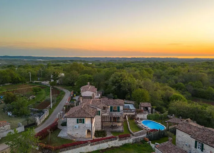 Adea Vikendica Jakici