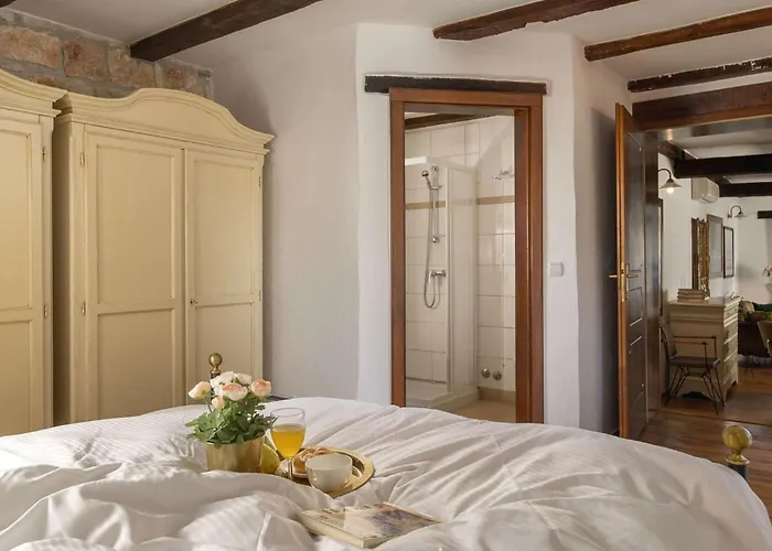 Adea Vikendica Jakici